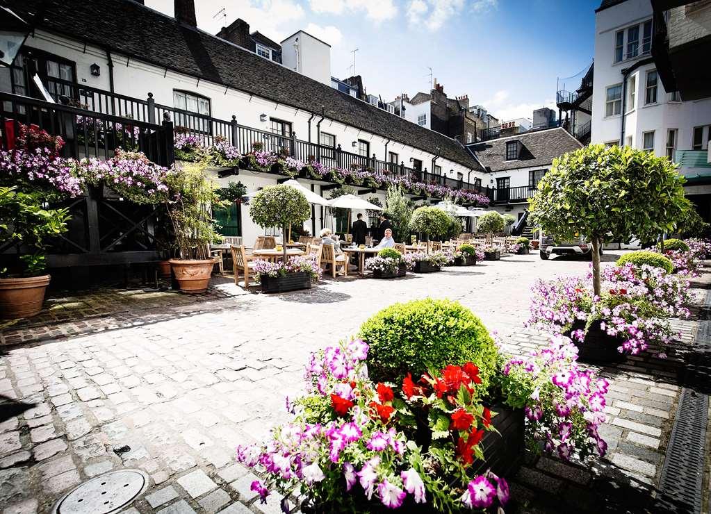 ホテル ザ ゲームバード ロンドン エクステリア 写真 The courtyard of the hotel