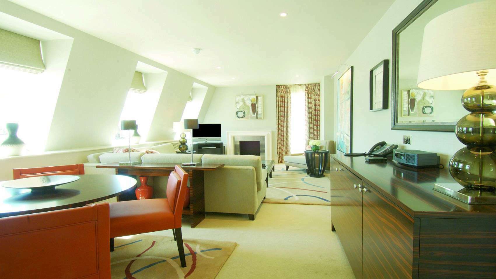 ホテル ザ ゲームバード ロンドン エクステリア 写真 A suite at the hotel